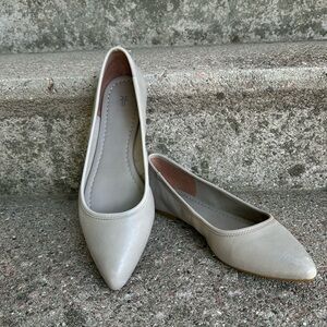 Frye taupe flats